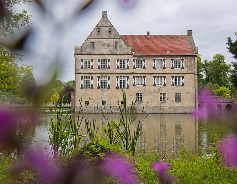 Havixbeck_Burg Hülshoff_Hauptburg mit Wassergraben