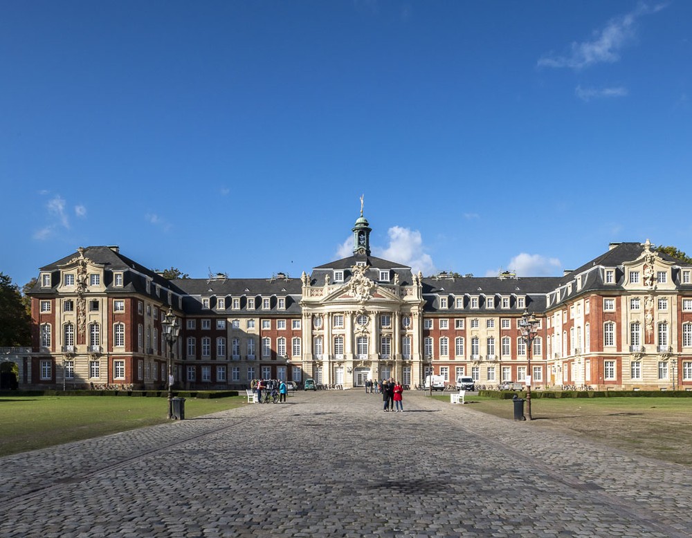 Promenade Münster, Lindenallee, Schloss und Schlossvorplatz