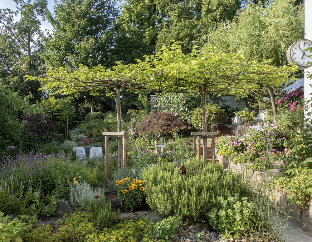 Essen, Rasenfreier Reviergarten im Ruhrgebiet